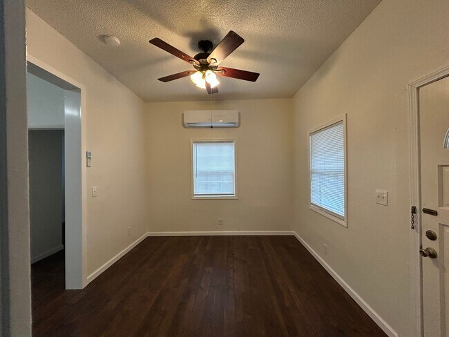 Foto del edificio - 1544 Montgomery St