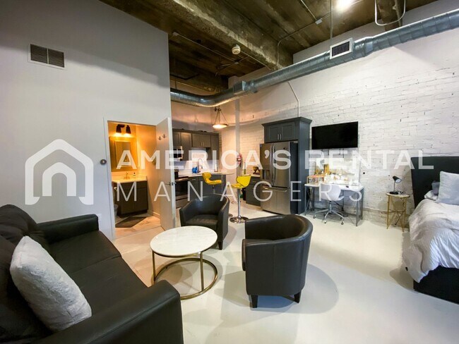 Foto del edificio - DEPOSIT PENDING! Loft Available for Rent in Downtown Birmingham!!!  Available to View Now!!! Sign...