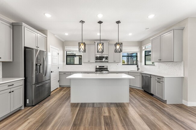 Foto del edificio - New Construction! Denver Location