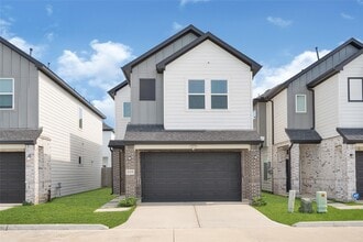 Building Photo - 6405 Leopold Star Ln