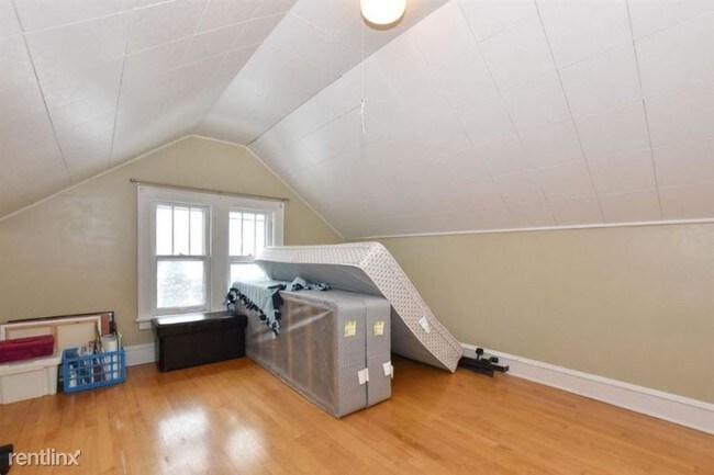 Building Photo - 2 br, 1 bath House - 6117 W St Paul