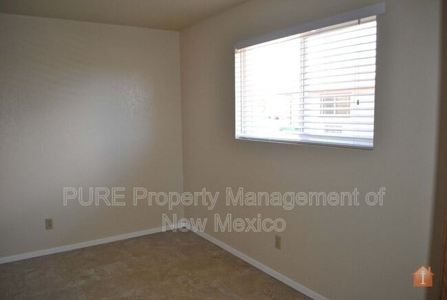 Building Photo - 1707 E 23rd St