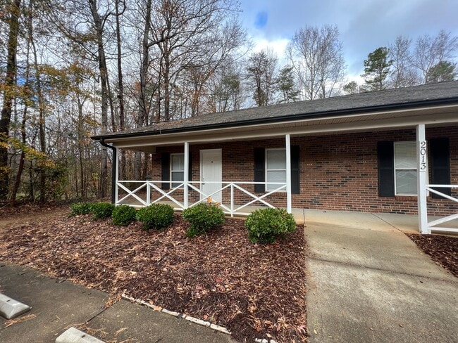 Photo - 2013 Grandhaven Dr Apartment