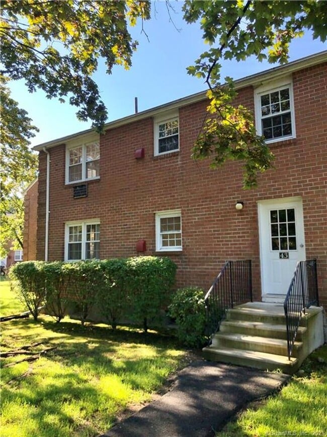 Building Photo - 9 Grandview Dr