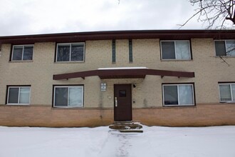 Building Photo - 9335 W Sheridan Ave