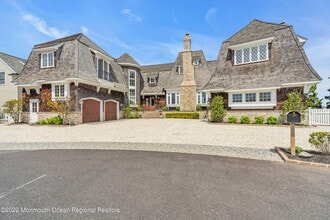 Building Photo - 459 Normandy Dr