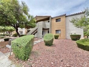 Building Photo - 3151 N Soaring Gulls Dr