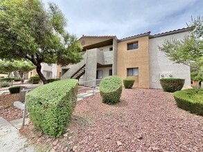 Building Photo - 3151 N Soaring Gulls Dr