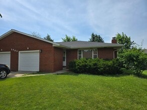 Building Photo - 1705 Linda Ln