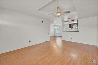 Building Photo - 105 Boxer St