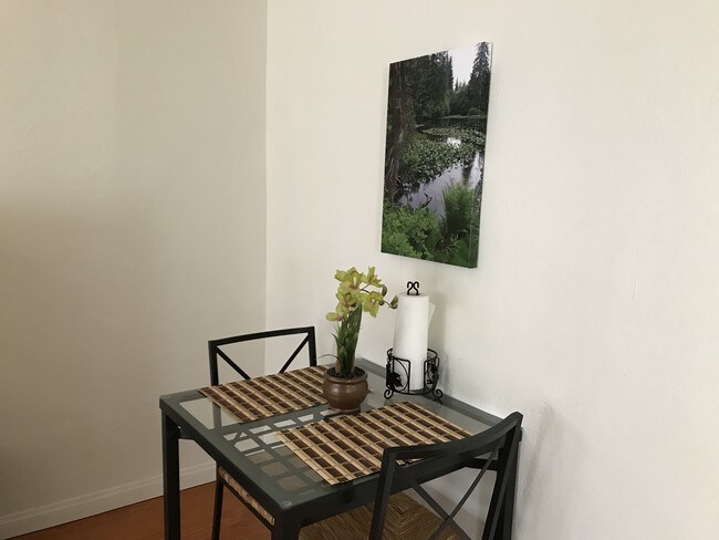Foto del edificio - 2639 Dobinson St