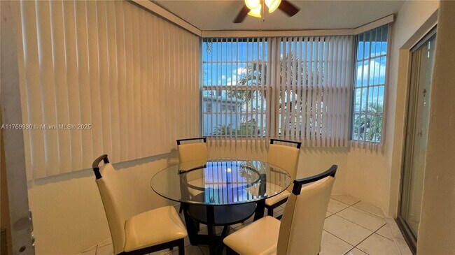 Foto del edificio - 1701 NE Miami Gardens Dr