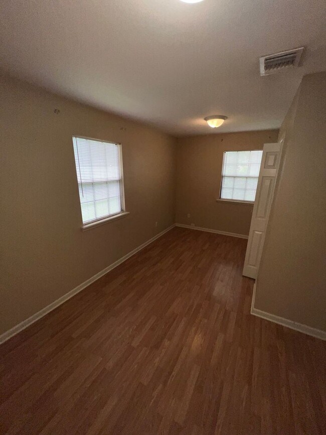 Foto del edificio - 4113 Ridgemoor Ave