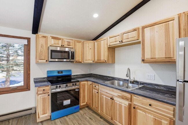 Building Photo - 957 Beta Dr