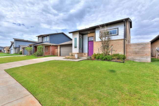 Building Photo - All Friends On Deck! Exceptional Modern Ho...