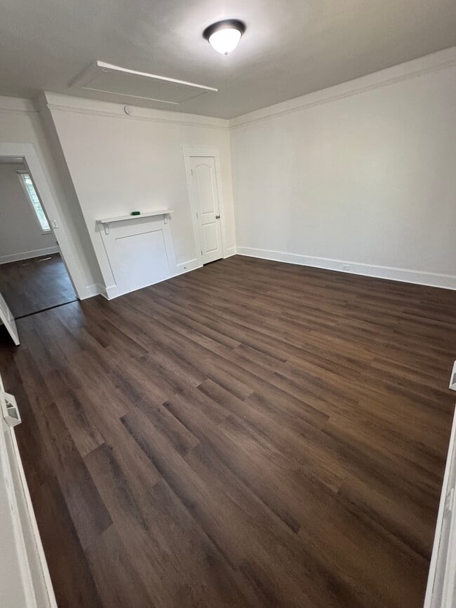 Bedroom - 30 Renfrew Ave