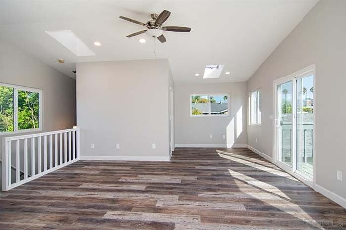 Foto principal - 375 East Moss Street