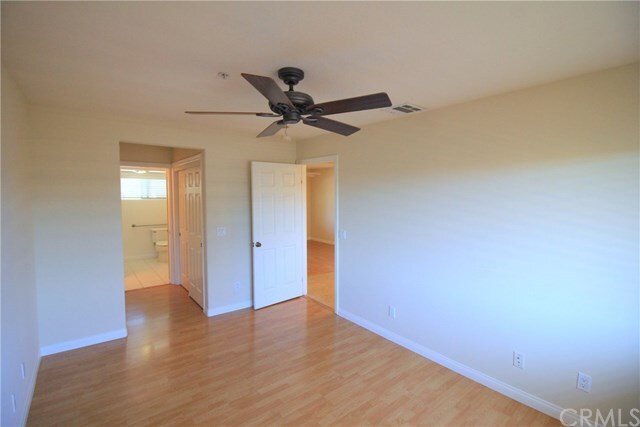 Foto del edificio - 6121 Riverside Dr