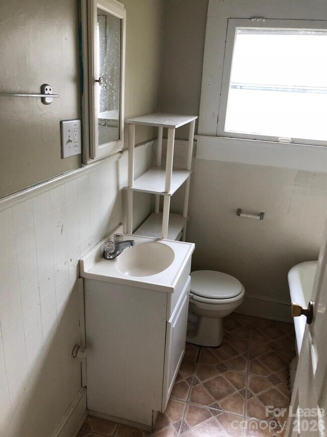 Foto del edificio - 656 E Sharpe St