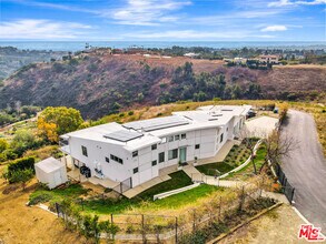 Building Photo - 28405 Via Acero