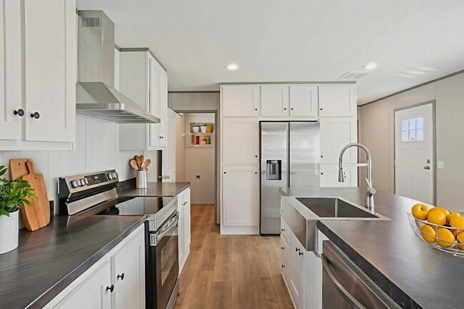 Building Photo - 1626 Swallowtail Dr