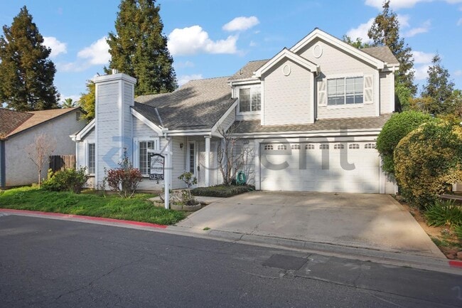 Building Photo - 8665 N Cedar Ave