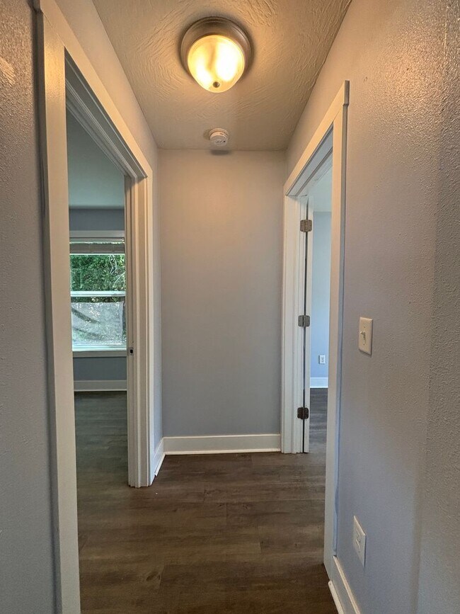 Foto del edificio - Recently Remodeled 3 bedroom 1 bathroom ho...
