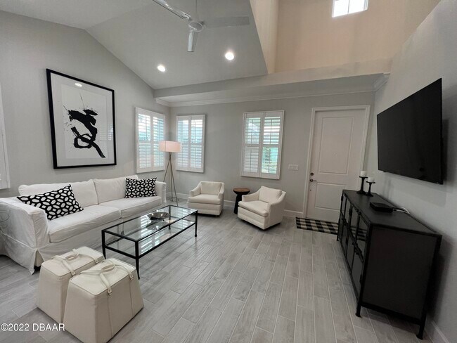 Building Photo - 419 Lime Ave