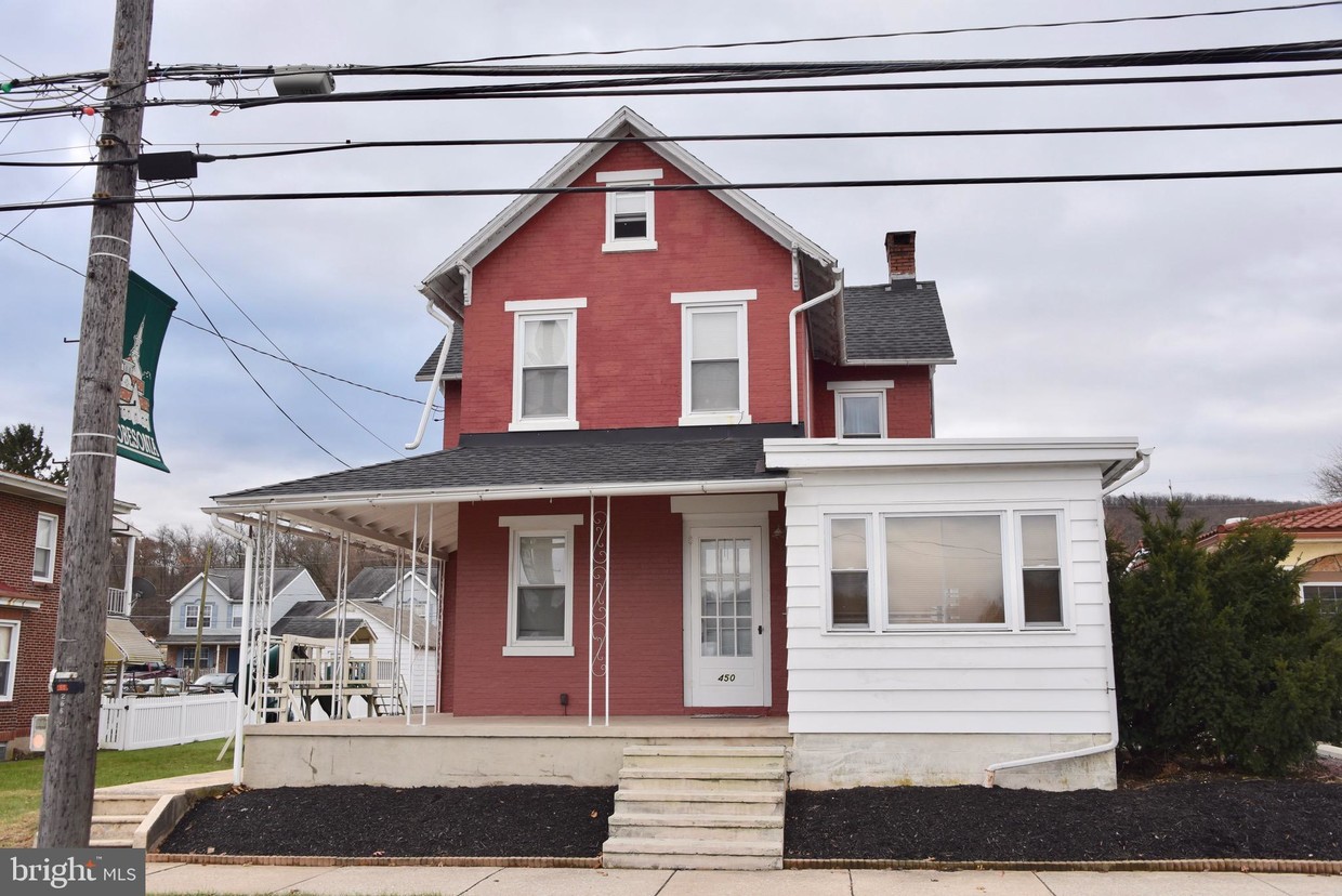 Primary Photo - 3 bedroom in Robesonia PA 19551