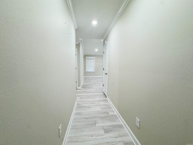 Foto del edificio - 51 10 Point Ln