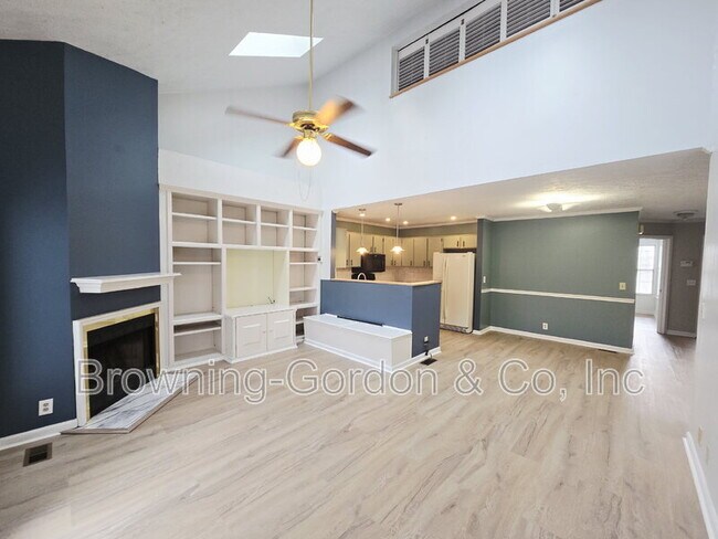 Building Photo - 5210 Village Way