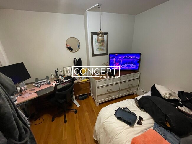 Foto del edificio - 658 Massachusetts Ave