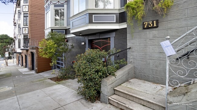 Building Photo - 725 Fell St