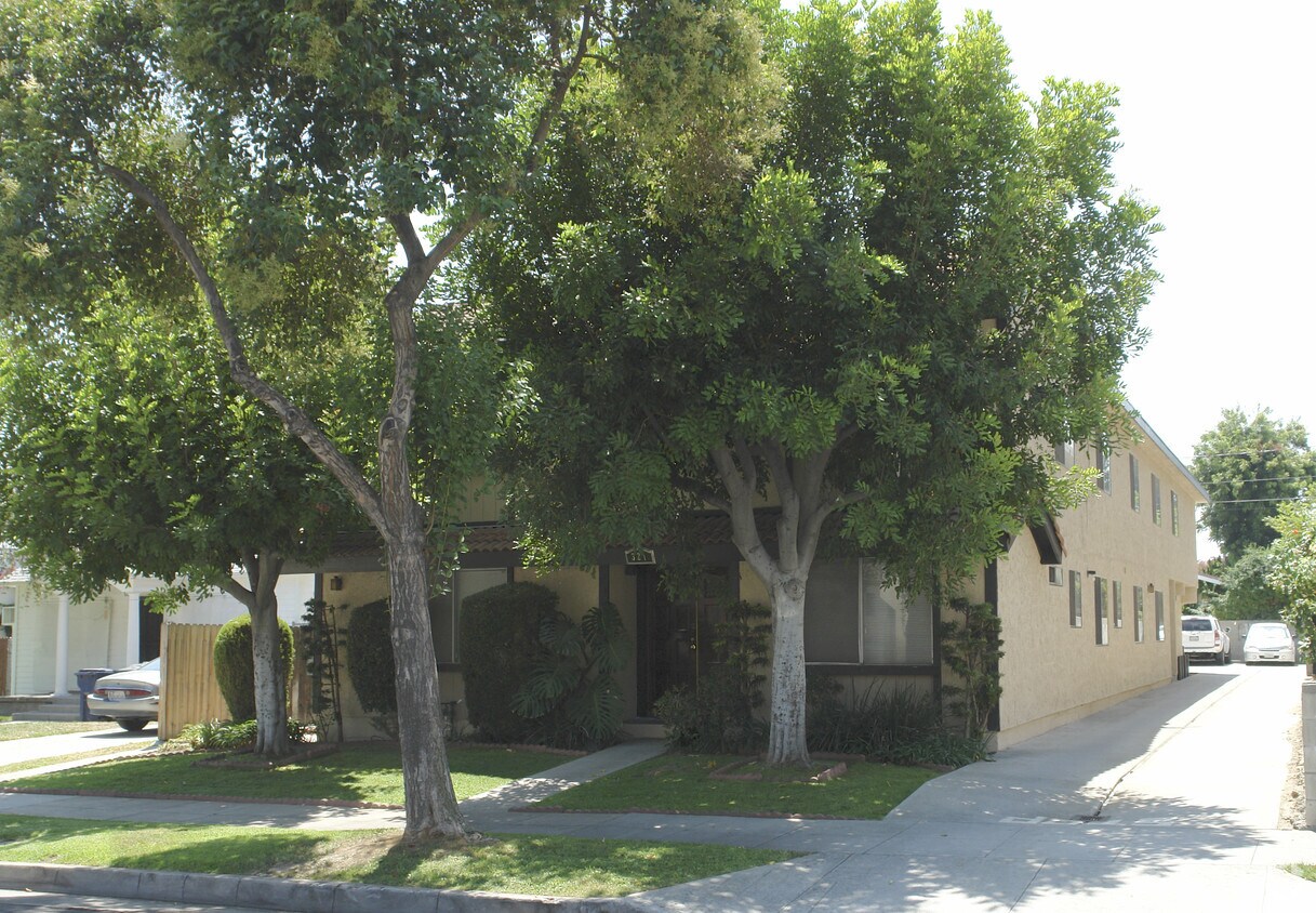 Primary Photo - 321 N 1st St