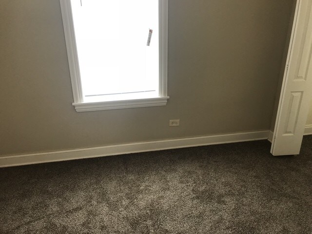 Building Photo - 1220 W 52nd St