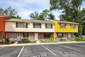 Building Photo - 803 Kettering Way