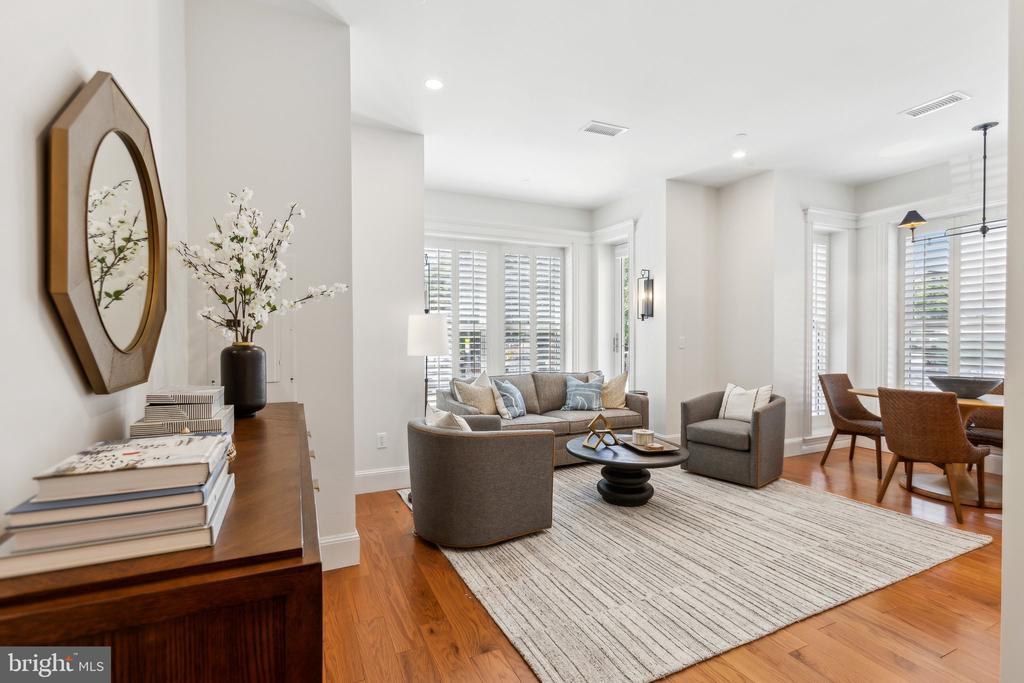 Primary Photo - 1641 R St NW