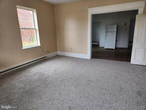 Building Photo - 406 E Moler Ave