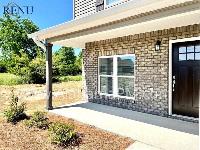 Building Photo - AVAILABLE NOW!!