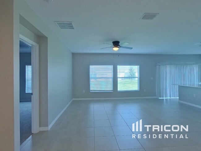 Foto del edificio - 268 Garnet Ave