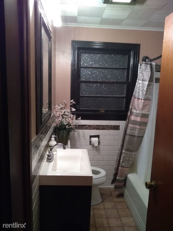 Foto del edificio - 3 br, 1 bath House - 1008 Caroline St
