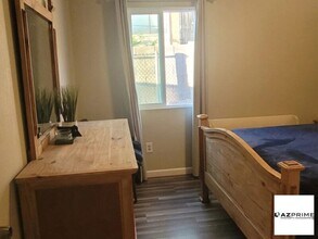 Building Photo - 11219 N 15th Ln