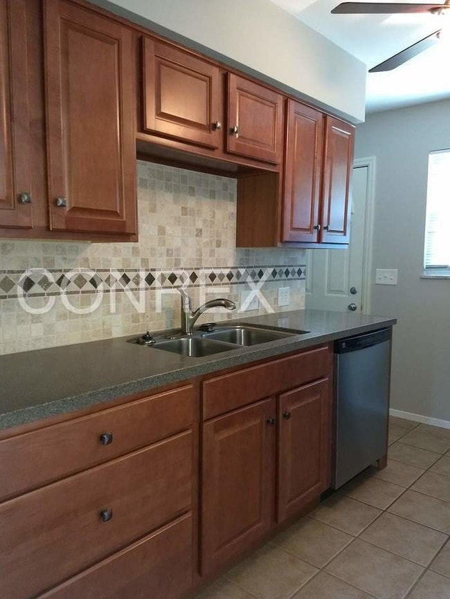 Building Photo - Springdale Ranch home!!!