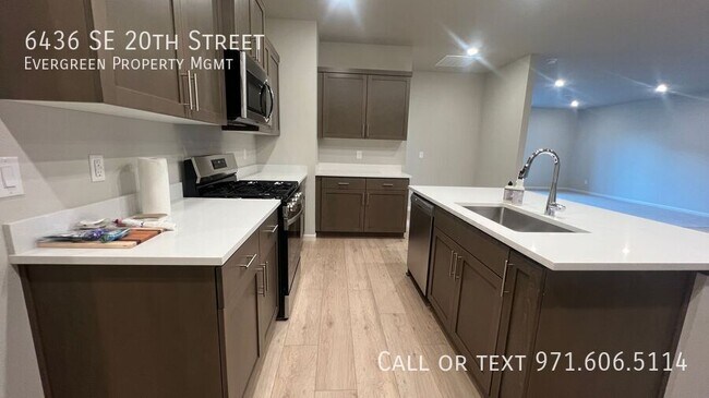 Foto del edificio - 6436 SE 20th St
