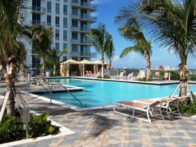 Photo - 300 S Australian Ave Townhome