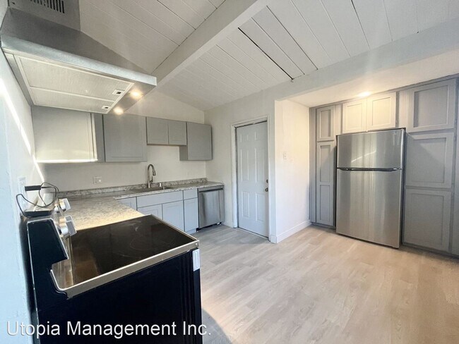 Foto del edificio - 4 br, 2 bath House - 3965 Newton Ave