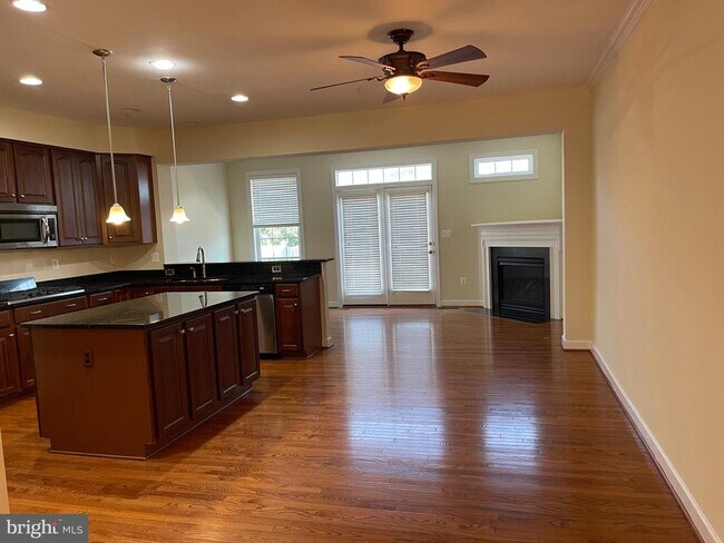 Foto del edificio - 10506 Old Ellicott Cir