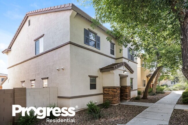 Building Photo - 14141 W Country Gables Dr