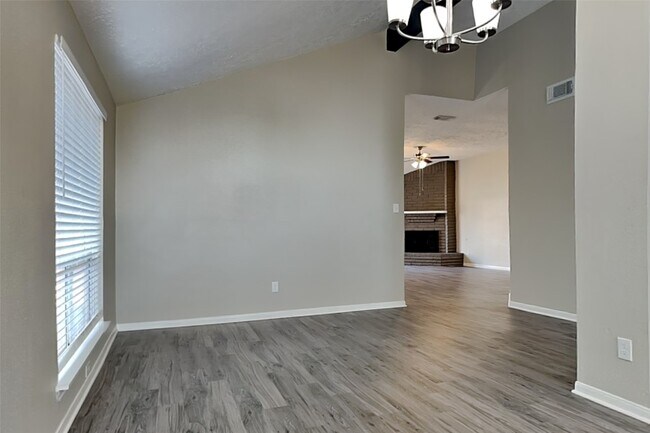 Building Photo - 10542 Waving Fields Dr