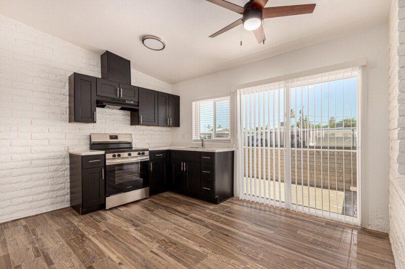 Foto principal - 5946 W Rose Ln